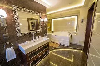 Délibáb Hotel 4*