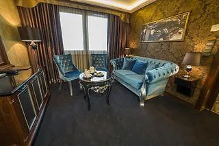 Délibáb Hotel