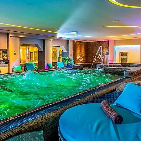 Delibab Hotel