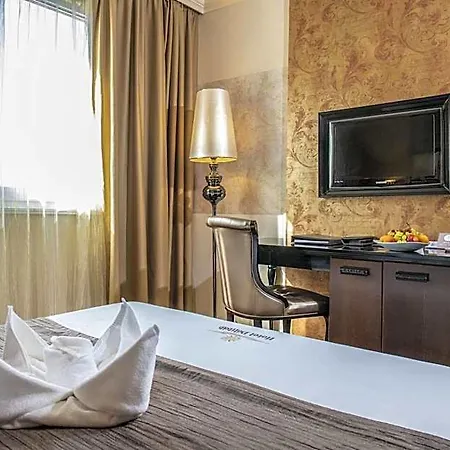 Delibab Hotel