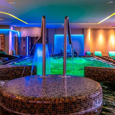 Hotel Delibab 4*