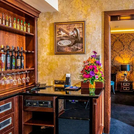 Delibab Hotel